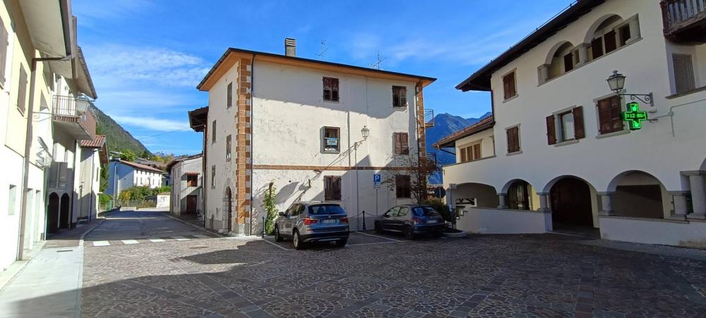 casa indipendente in vendita ad Amaro