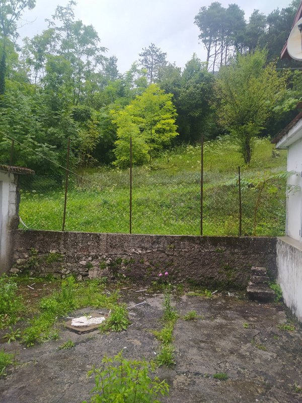 casa indipendente in vendita ad Amaro