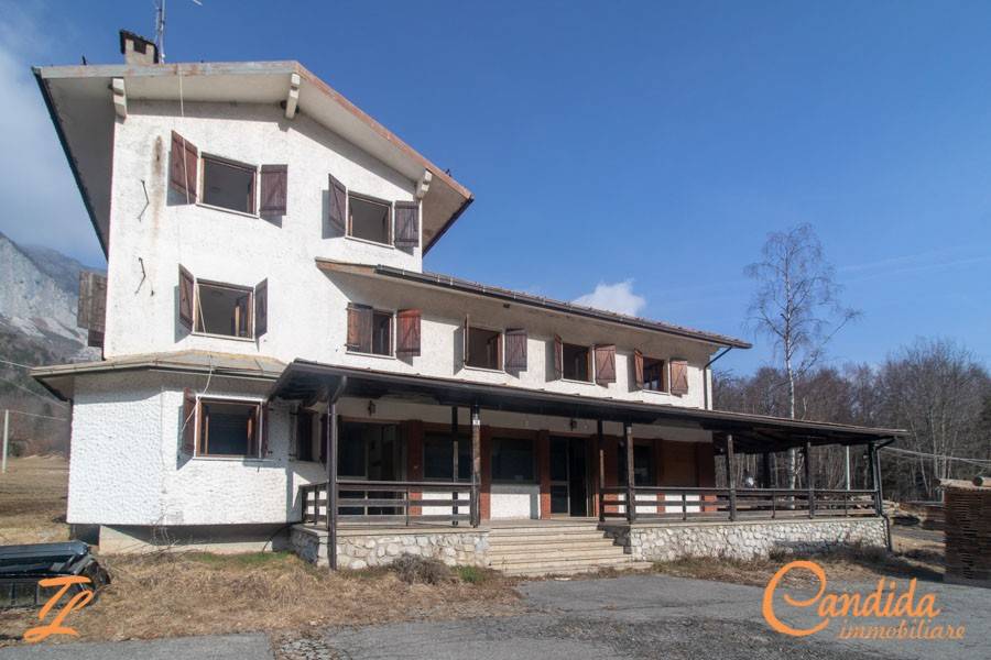 negozio in vendita ad Ampezzo