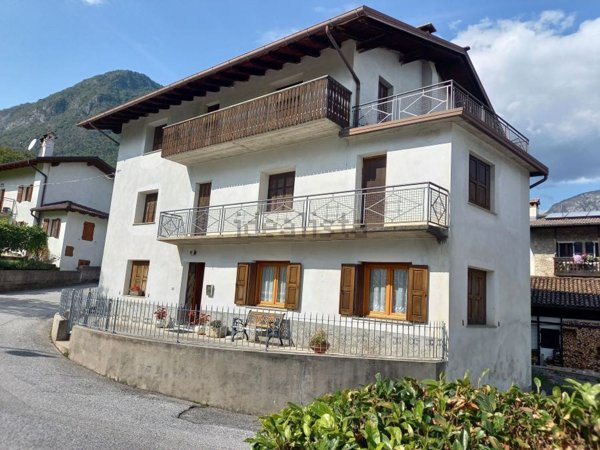 casa indipendente in vendita ad Ampezzo