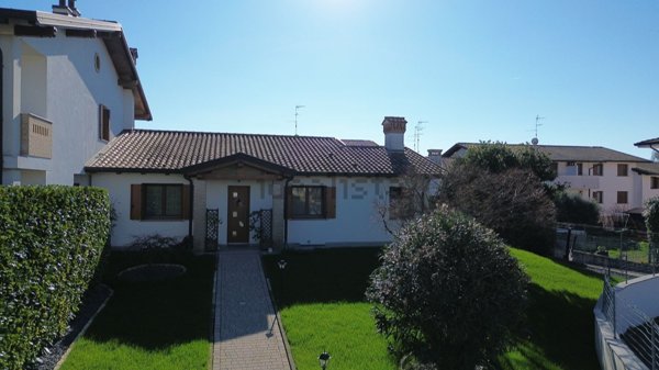 casa indipendente in vendita ad Aquileia