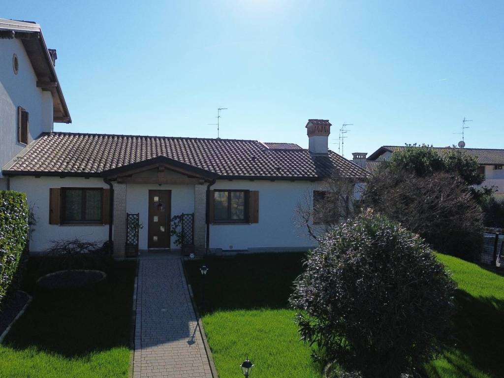 casa indipendente in vendita ad Aquileia