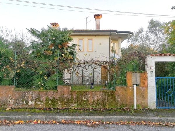 casa indipendente in vendita ad Aquileia