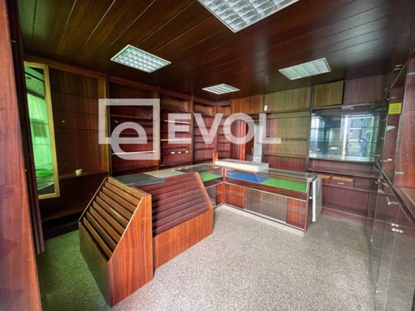 negozio in vendita ad Aquileia