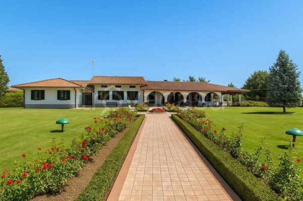 casa indipendente in vendita ad Aquileia in zona Beligna