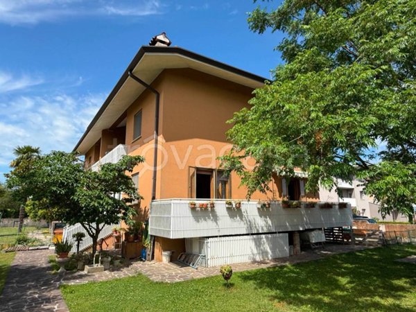 casa indipendente in vendita ad Aquileia in zona Monastero