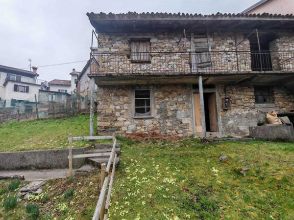 casa indipendente in vendita ad Arta Terme