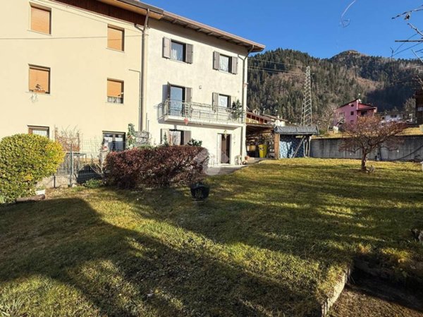 casa indipendente in vendita ad Arta Terme