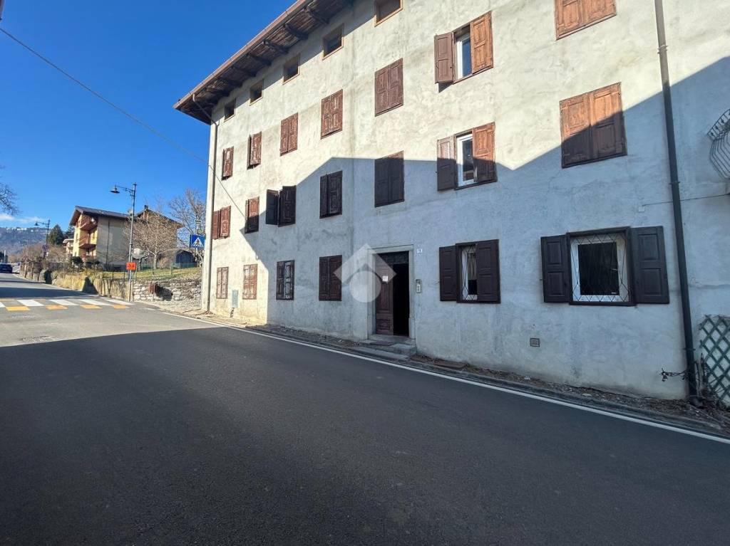 casa indipendente in vendita ad Arta Terme