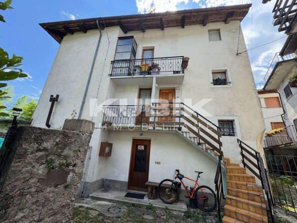 casa indipendente in vendita ad Arta Terme