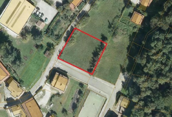 terreno edificabile in vendita ad Artegna