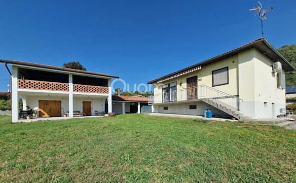 casa indipendente in vendita ad Artegna