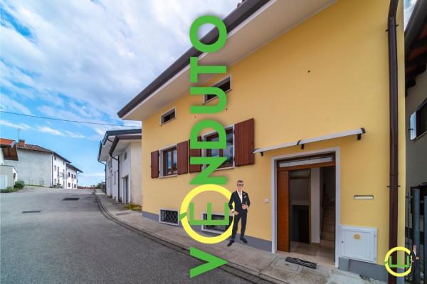 casa indipendente in vendita ad Artegna