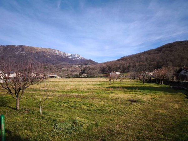 terreno agricolo in vendita ad Artegna