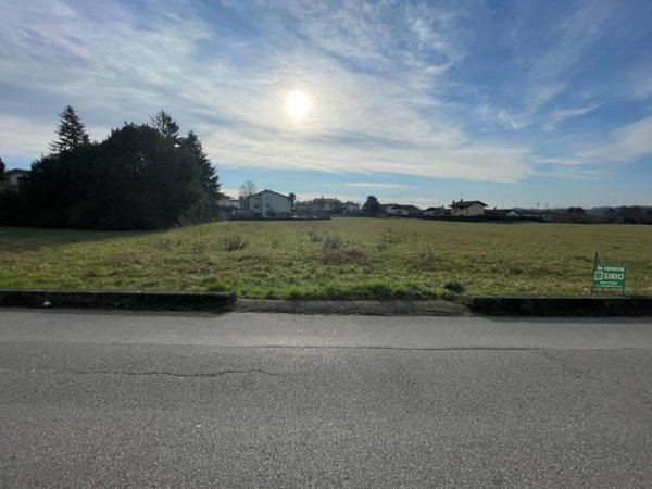 negozio in vendita ad Artegna