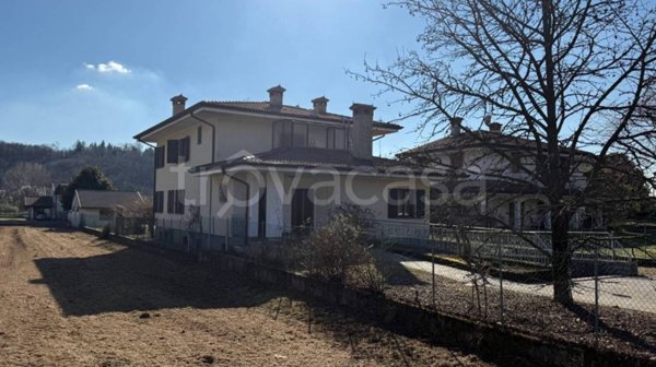 appartamento in vendita ad Artegna in zona Sornico