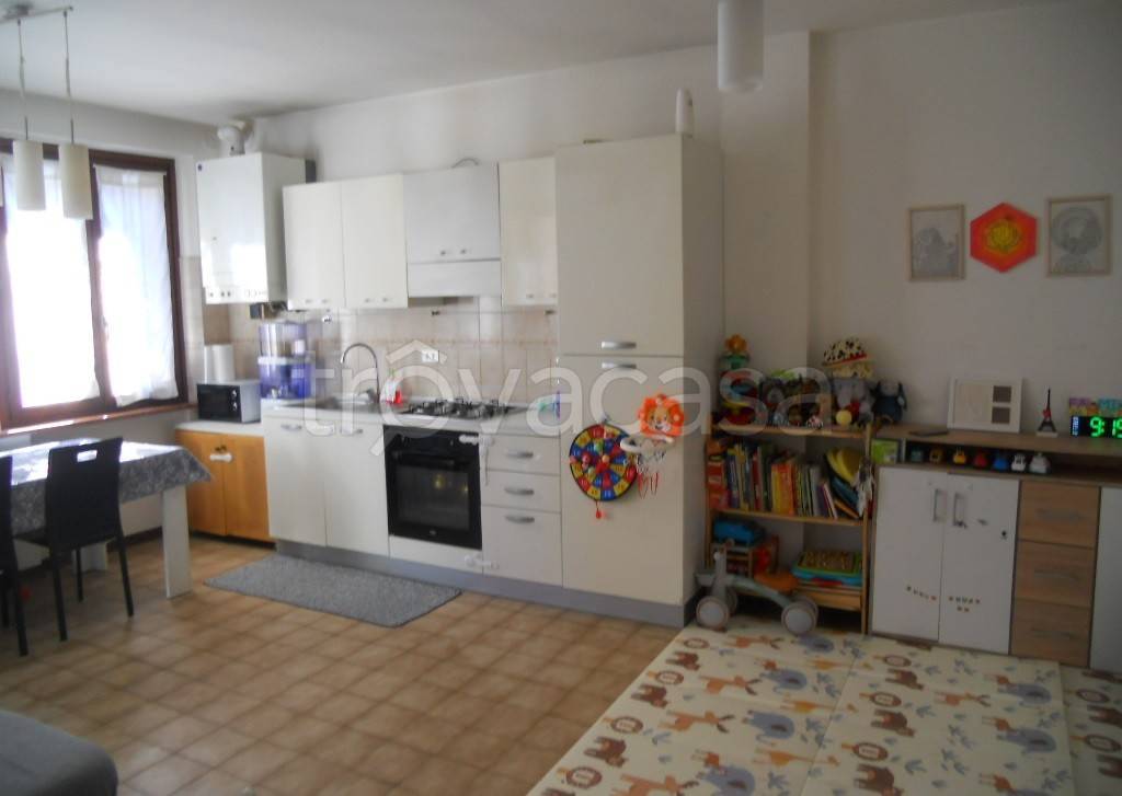 casa indipendente in vendita ad Artegna in zona Sornico