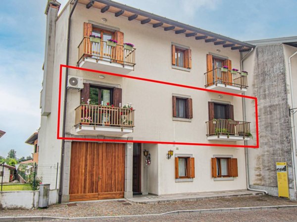 appartamento in vendita ad Artegna in zona Sornico