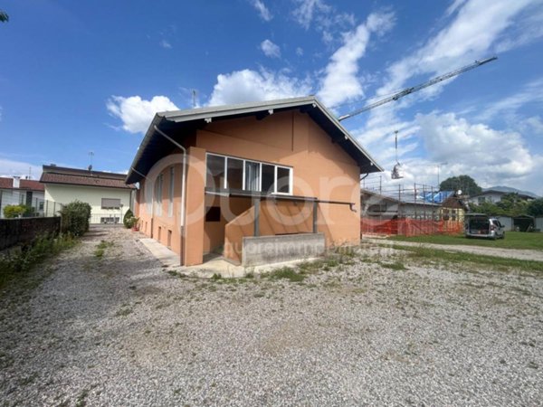 casa indipendente in vendita ad Artegna
