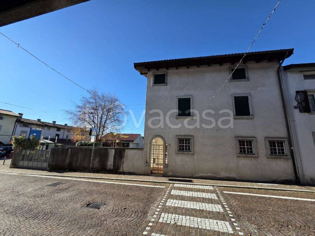 casa indipendente in vendita ad Artegna in zona Sornico