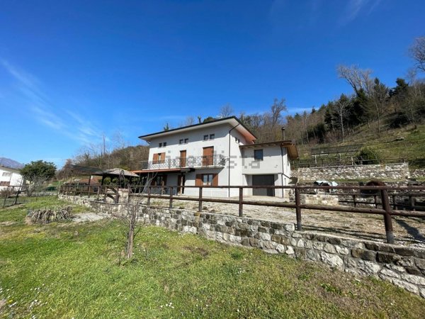 casa indipendente in vendita ad Artegna in zona Sornico