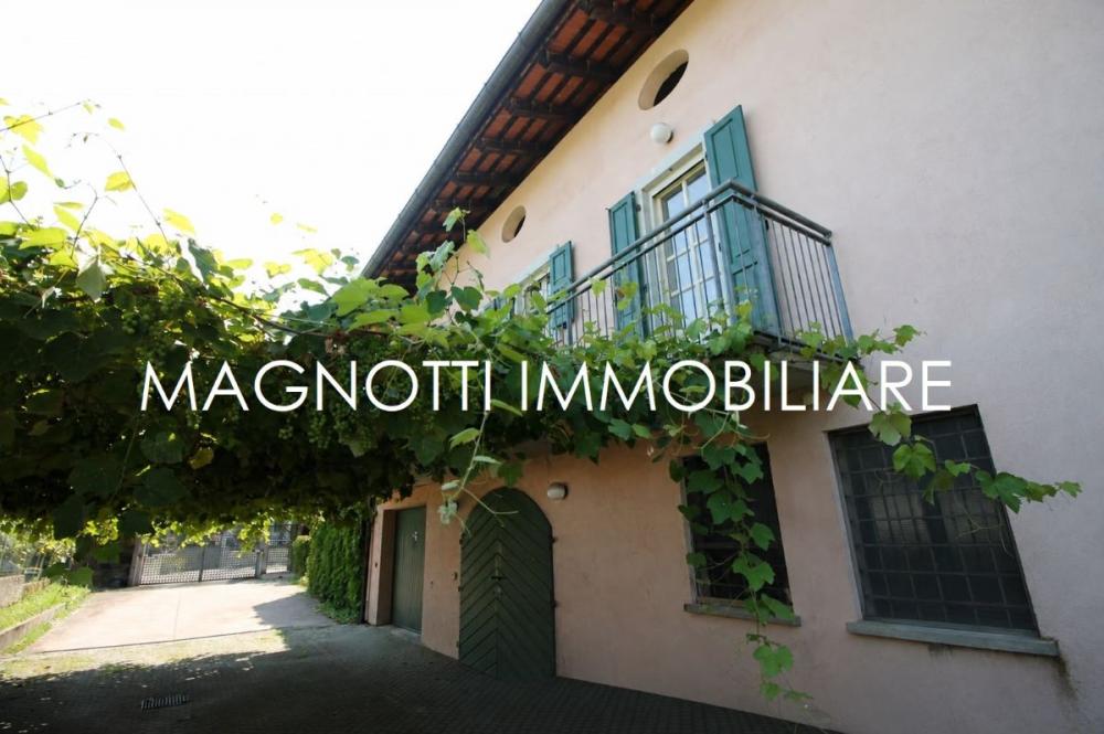 casa indipendente in vendita ad Artegna in zona Sornico
