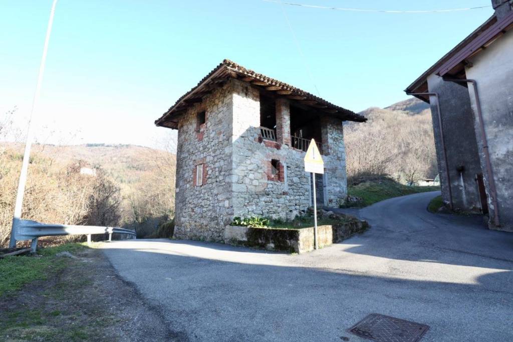 appartamento in vendita ad Attimis