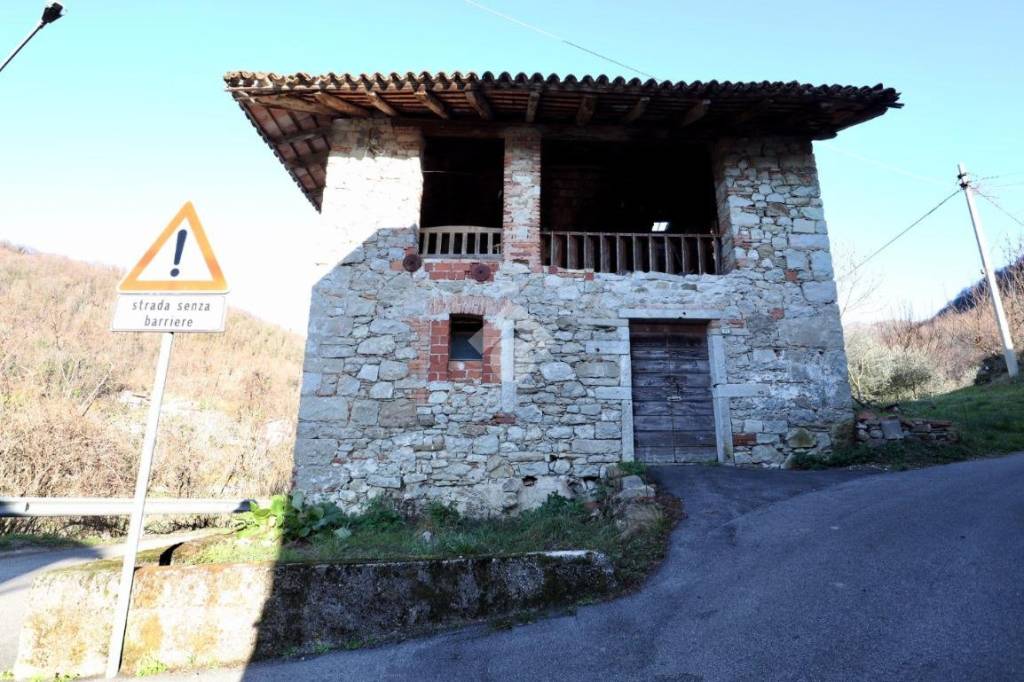 appartamento in vendita ad Attimis in zona Racchiuso