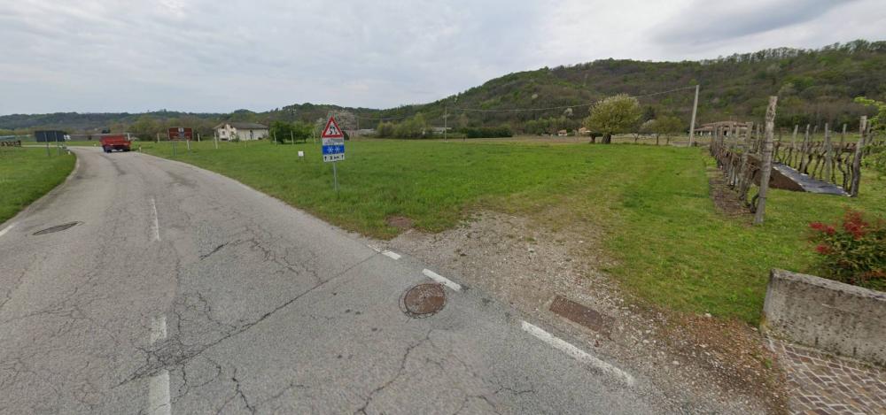 terreno edificabile in vendita ad Attimis