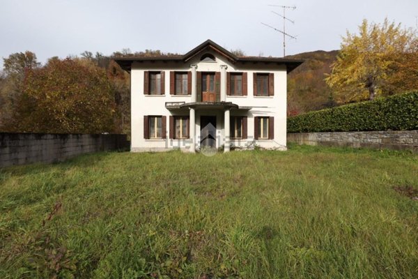 casa indipendente in vendita ad Attimis