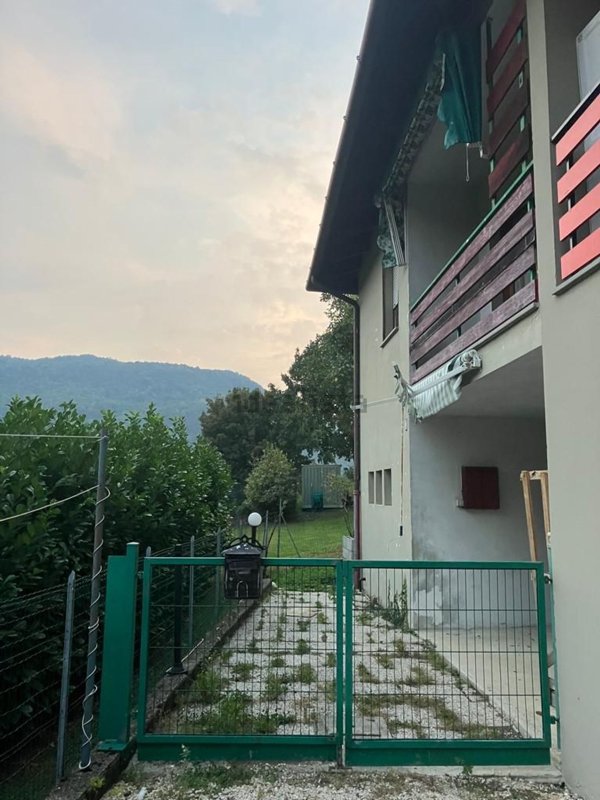 casa indipendente in vendita ad Attimis
