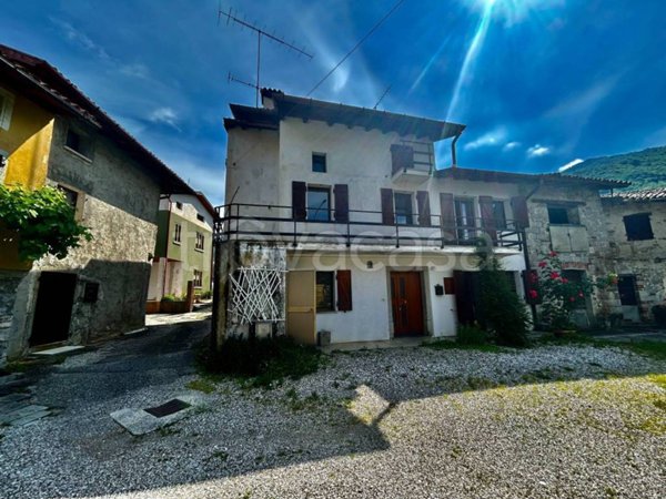 casa indipendente in vendita ad Attimis