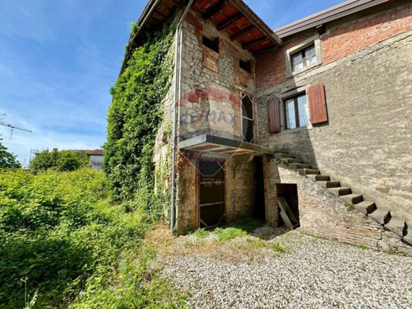 casa indipendente in vendita ad Attimis