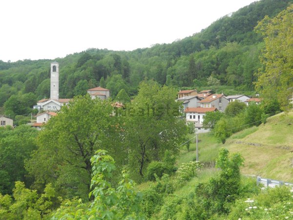 casa indipendente in vendita ad Attimis in zona Subit