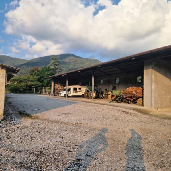 locale di sgombero in vendita ad Attimis in zona Racchiuso