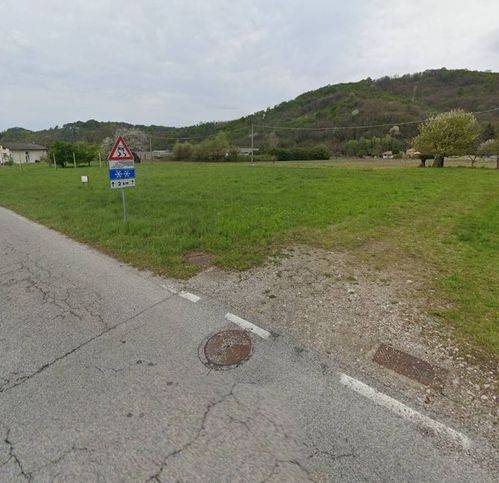 terreno edificabile in vendita ad Attimis