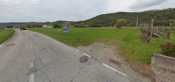 terreno edificabile in vendita ad Attimis