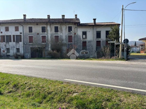 casa indipendente in vendita ad Attimis