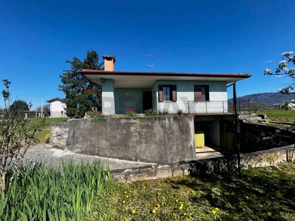 casa indipendente in vendita ad Attimis