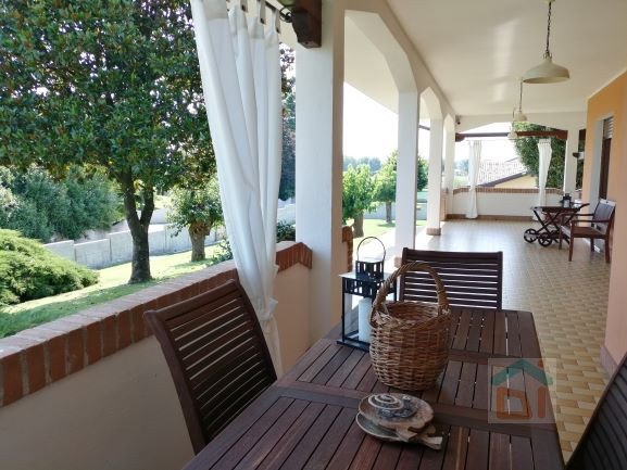 casa indipendente in vendita a Bagnaria Arsa in zona Castions delle Mura