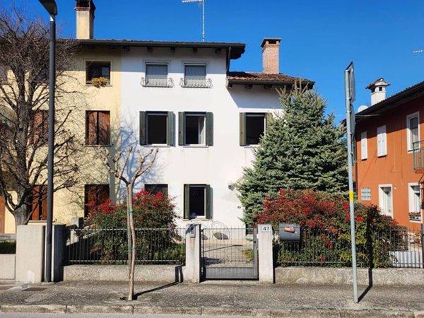 casa indipendente in vendita a Bagnaria Arsa in zona Sevegliano
