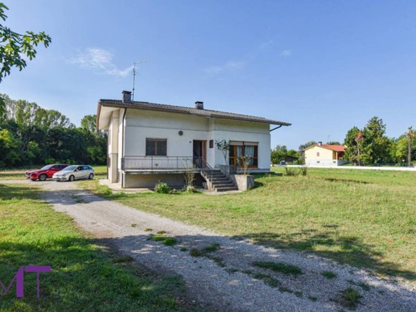 casa indipendente in vendita a Bagnaria Arsa