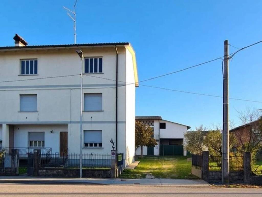 casa indipendente in vendita a Bagnaria Arsa in zona Privano