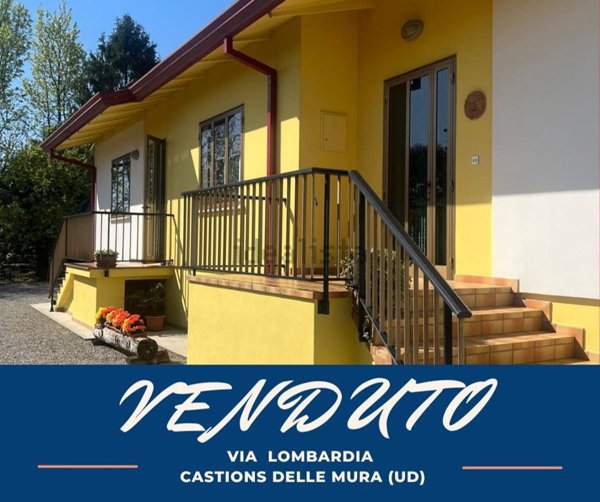 casa indipendente in vendita a Bagnaria Arsa in zona Castions delle Mura