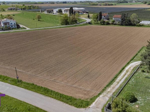 terreno edificabile in vendita a Bagnaria Arsa in zona Sevegliano
