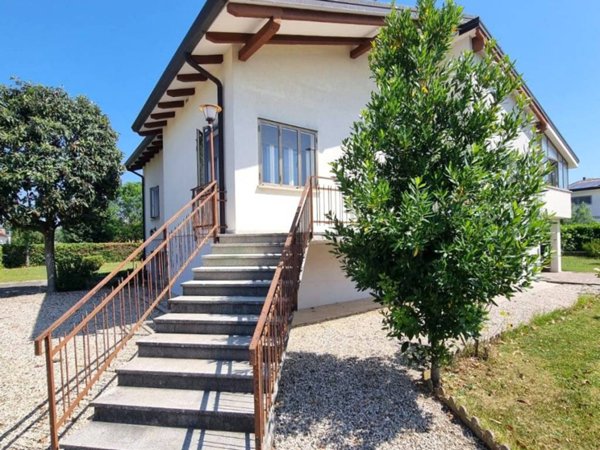 casa indipendente in vendita a Bagnaria Arsa in zona Sevegliano