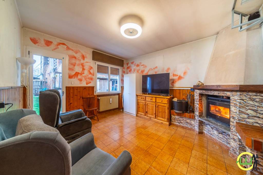 casa indipendente in vendita a Bagnaria Arsa in zona Castions delle Mura