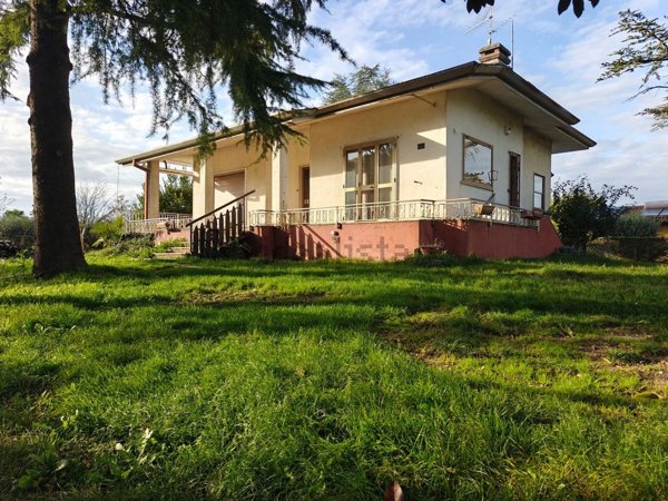 casa indipendente in vendita a Bagnaria Arsa in zona Privano