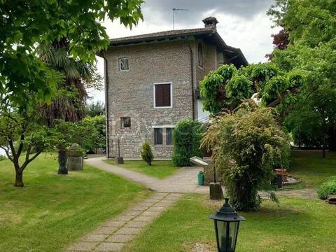 casa indipendente in vendita a Bagnaria Arsa in zona Castions delle Mura