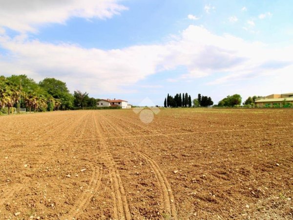 terreno edificabile in vendita a Bagnaria Arsa in zona Sevegliano